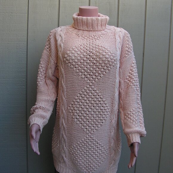 100% silk Victoria's Secret Moda Internat'l turtleneck pink sweater, Small - Picture 7 of 13